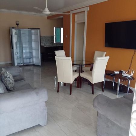 Rooms By The Pool คิงส์ตัน ภายนอก รูปภาพ